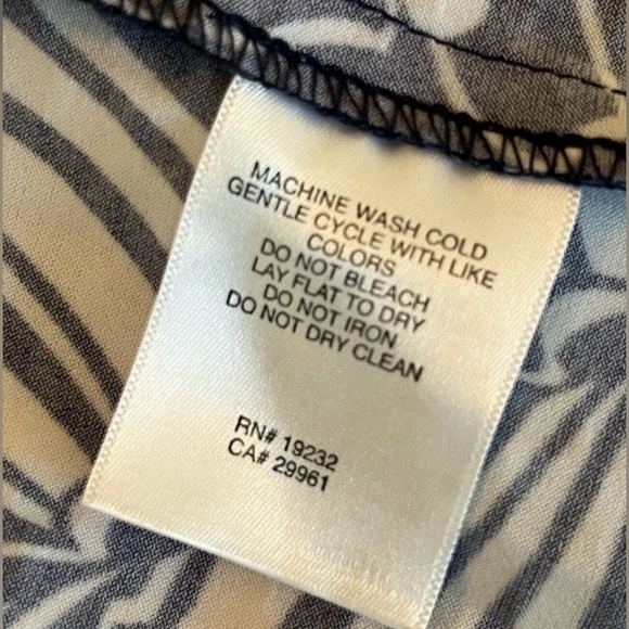 Alfred Dunner Woman Floral Sequined Jacket - Picture 5 of 5